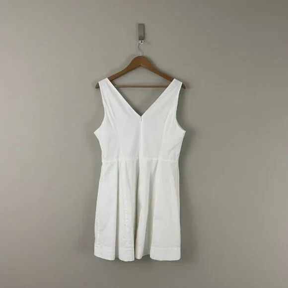 Reformation White Sleeveless V Neck Fit & Flare Mini Dress Size 12 - Picture 2 of 7